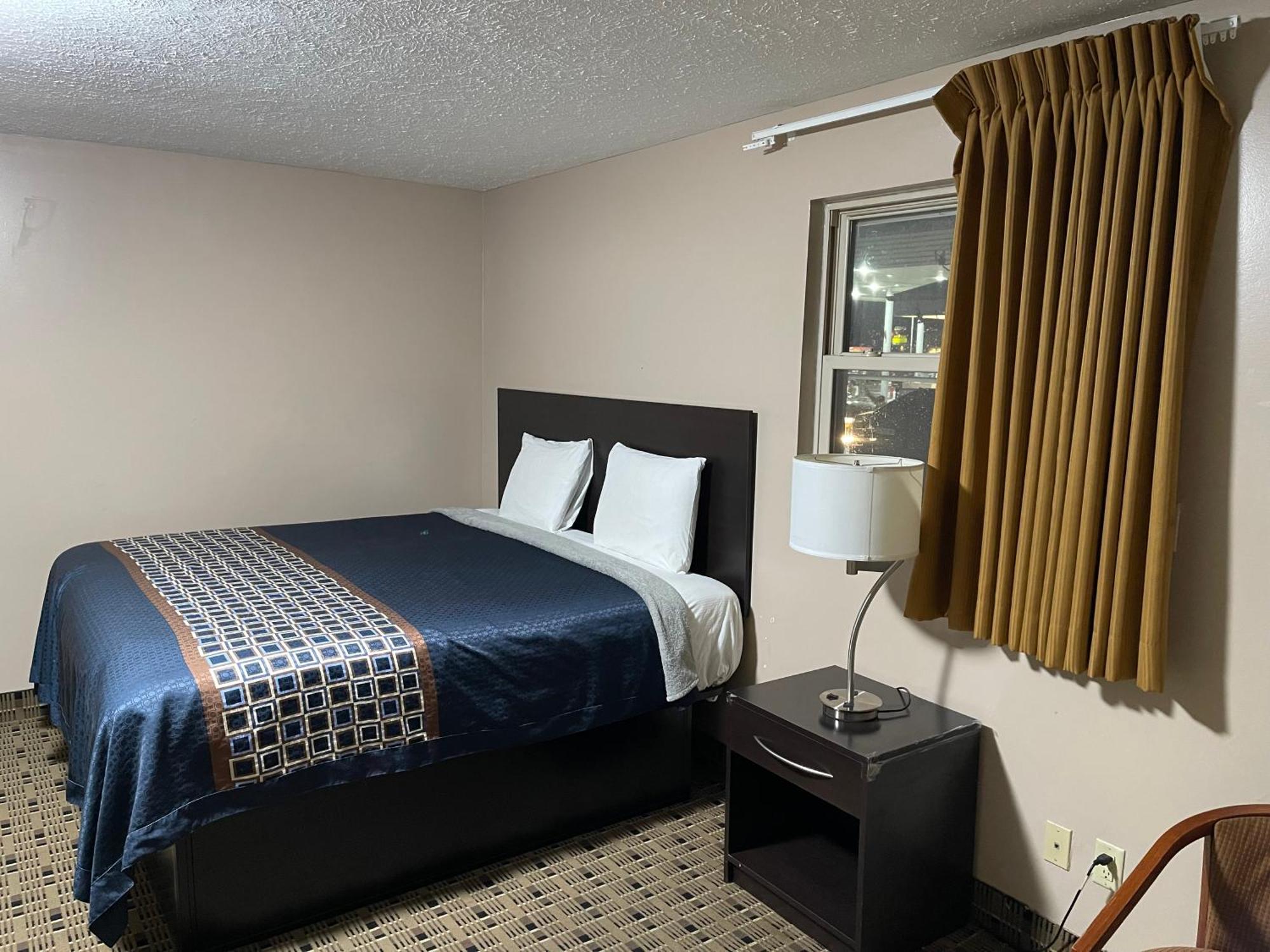 Economy Inn & Suites アシュタビューラ エクステリア 写真