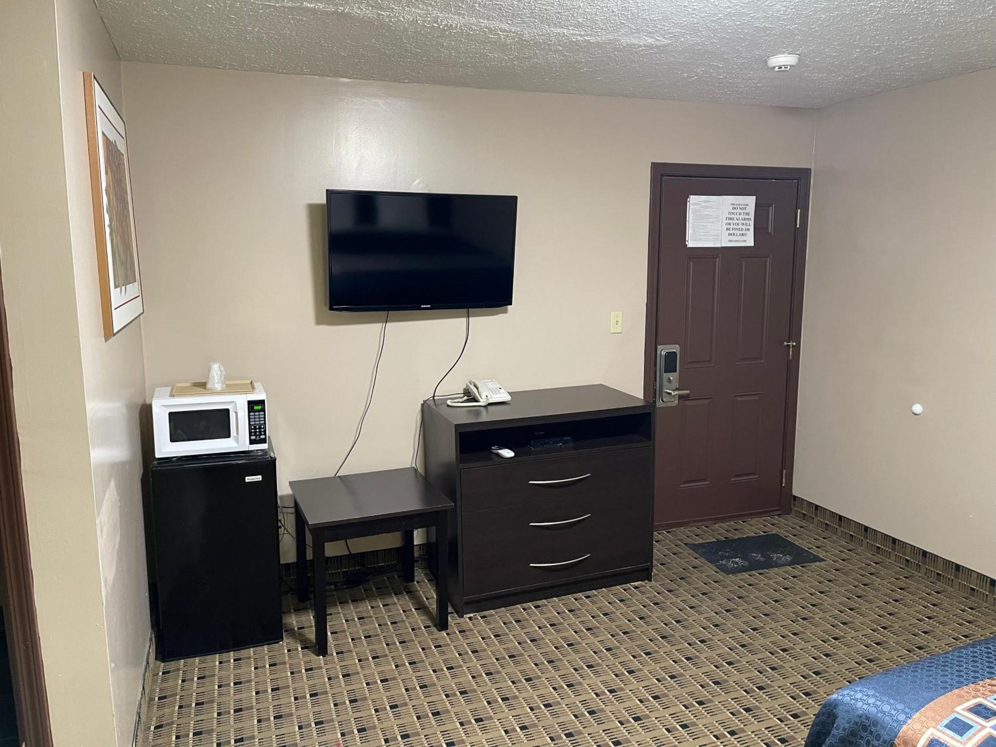 Economy Inn & Suites アシュタビューラ エクステリア 写真