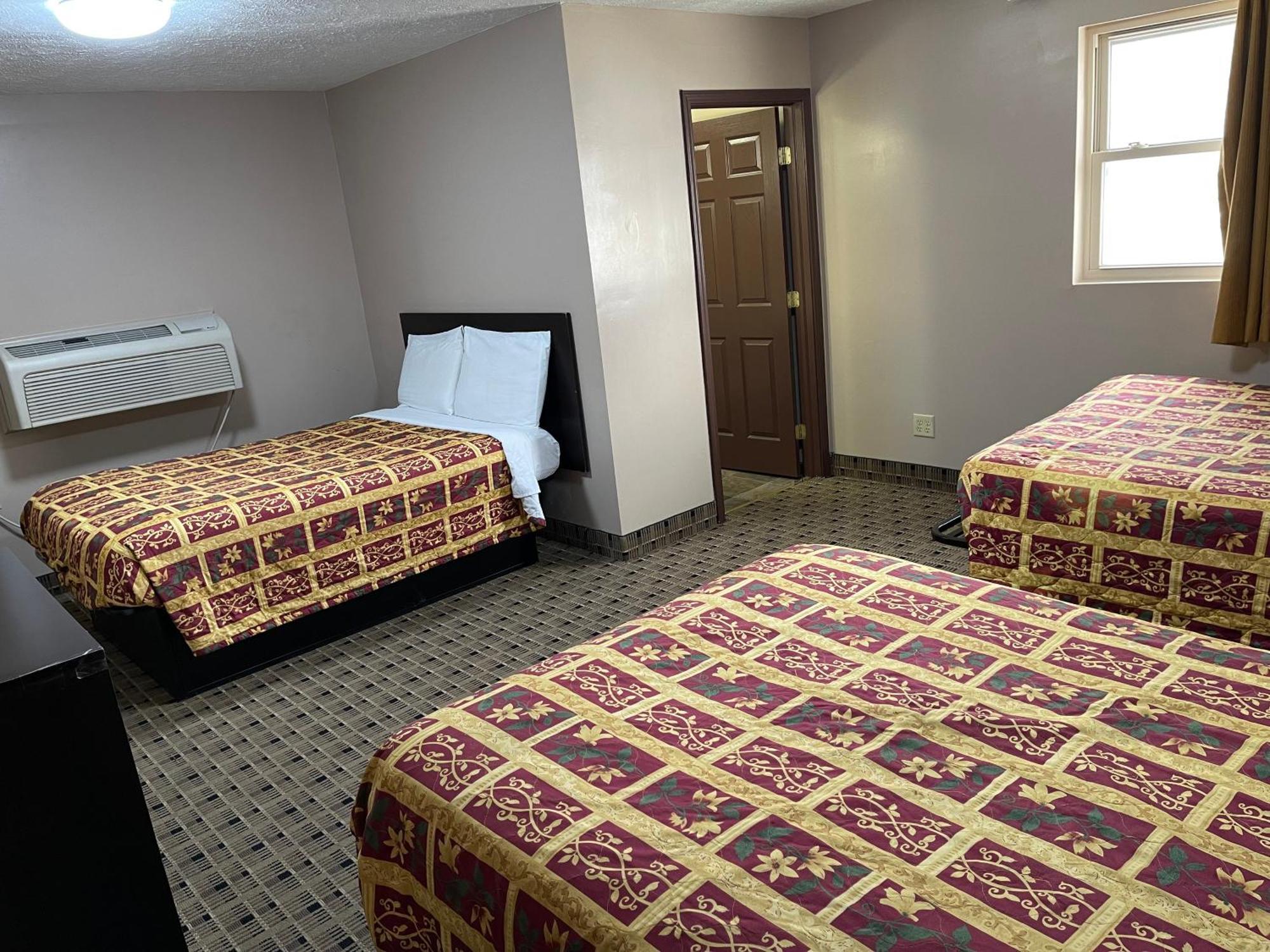 Economy Inn & Suites アシュタビューラ エクステリア 写真