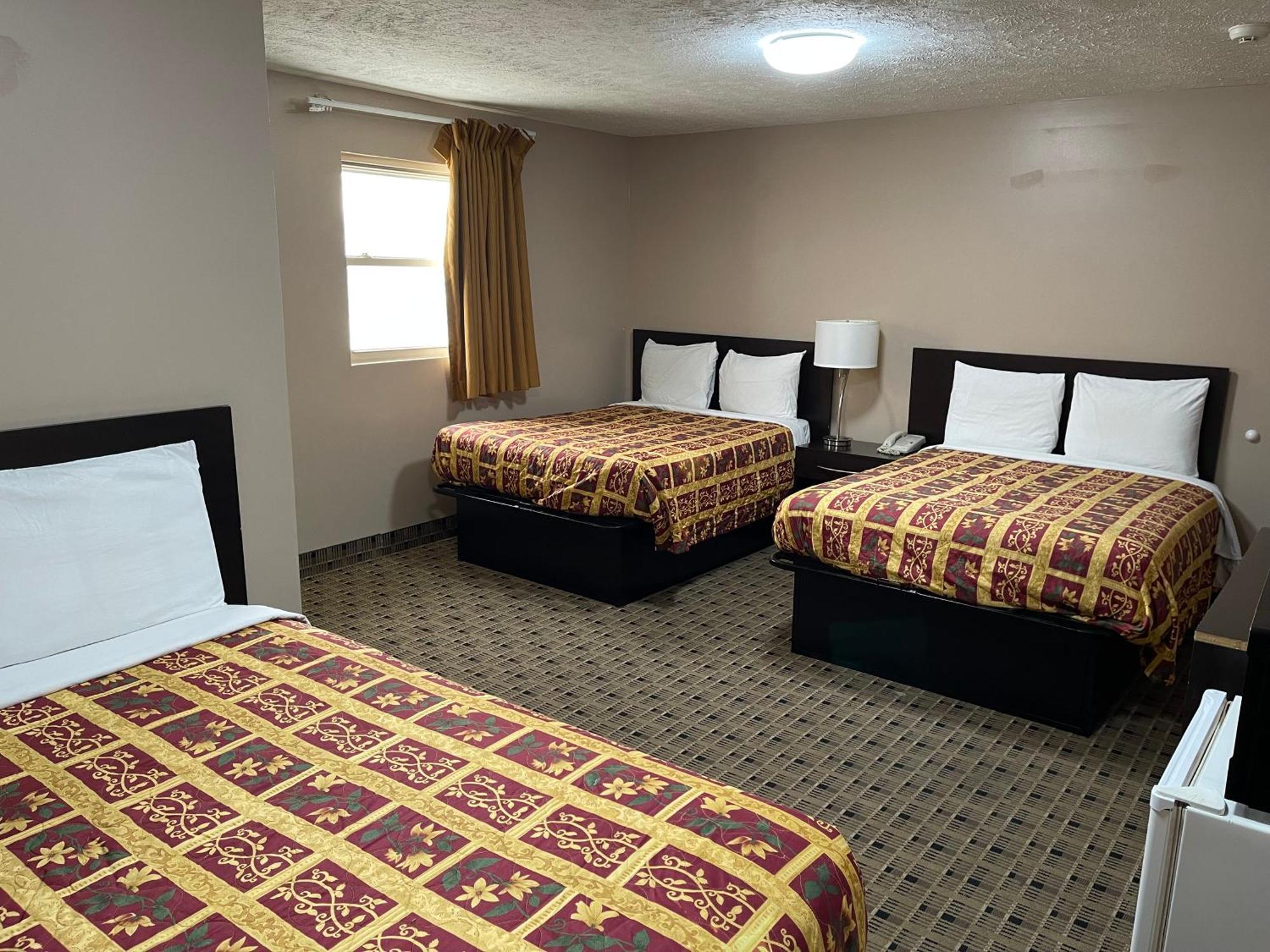 Economy Inn & Suites アシュタビューラ エクステリア 写真