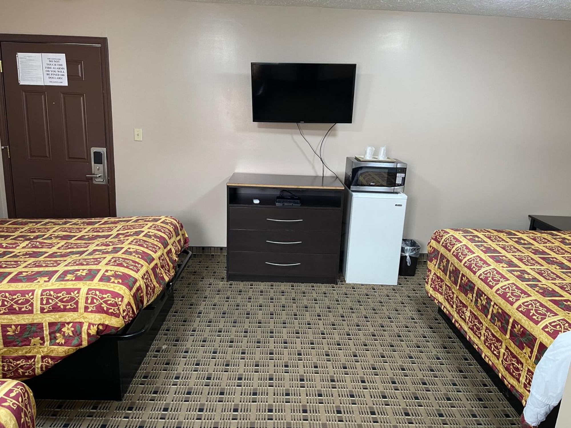 Economy Inn & Suites アシュタビューラ エクステリア 写真