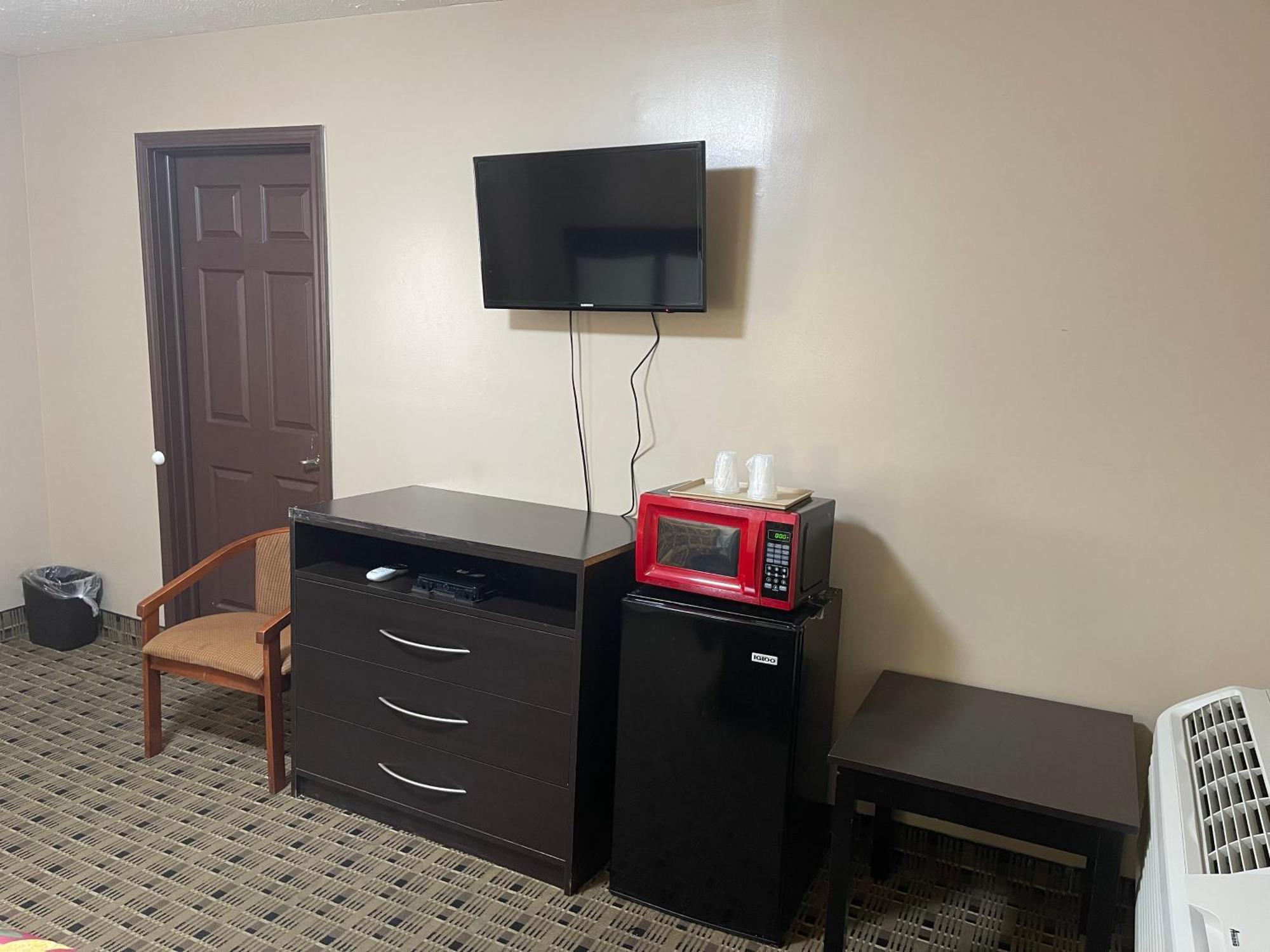 Economy Inn & Suites アシュタビューラ エクステリア 写真