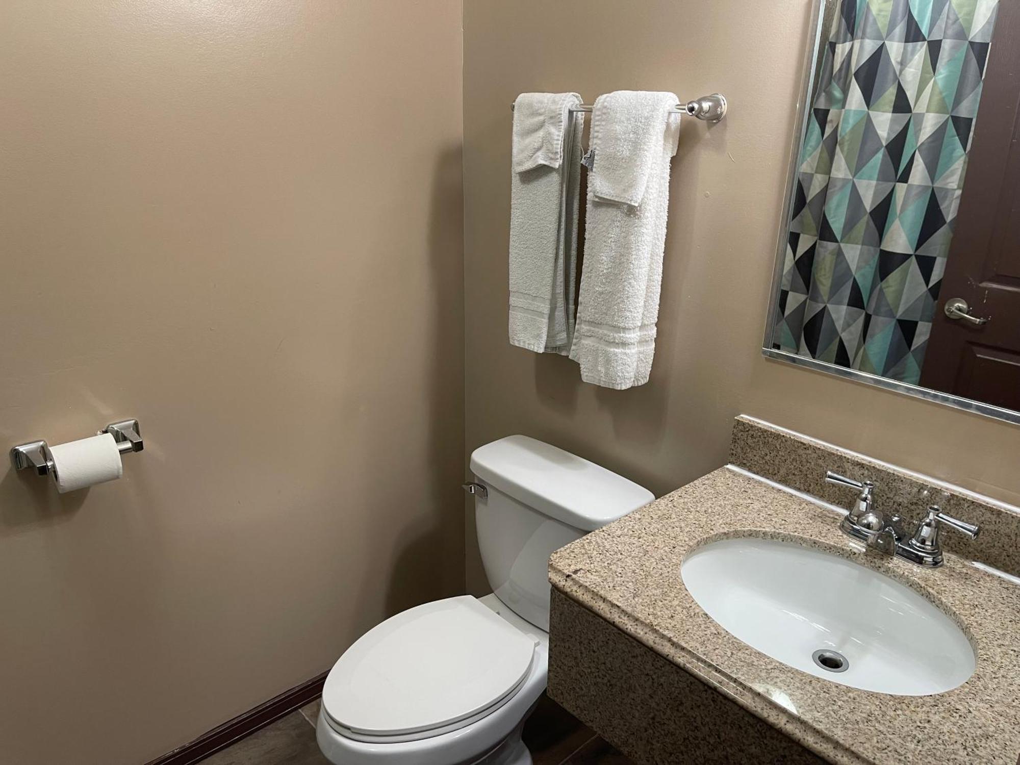 Economy Inn & Suites アシュタビューラ エクステリア 写真
