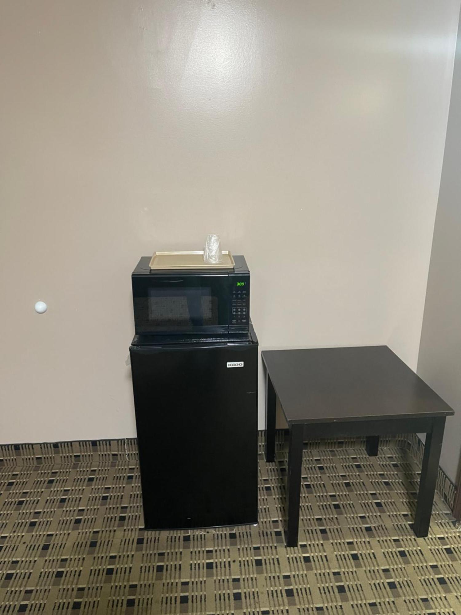 Economy Inn & Suites アシュタビューラ エクステリア 写真