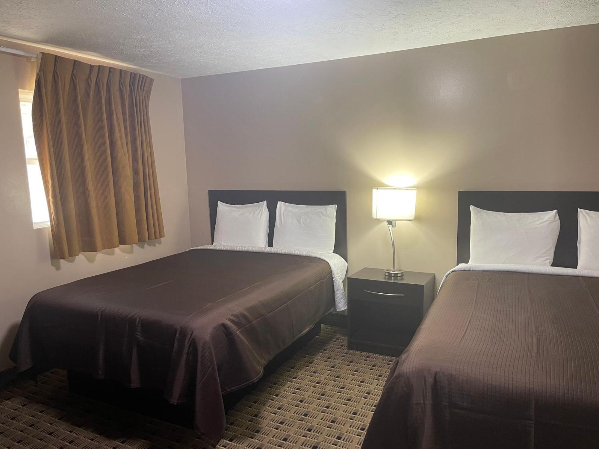 Economy Inn & Suites アシュタビューラ エクステリア 写真