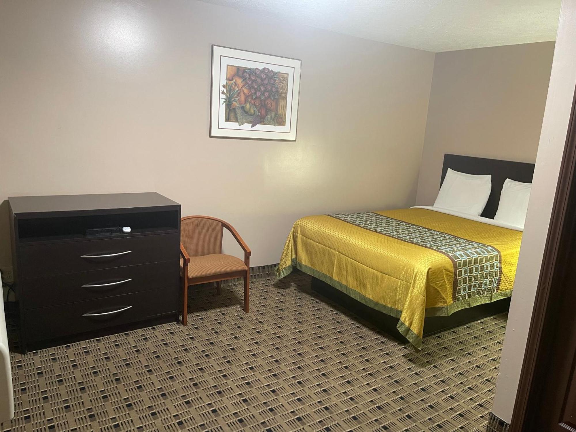 Economy Inn & Suites アシュタビューラ エクステリア 写真