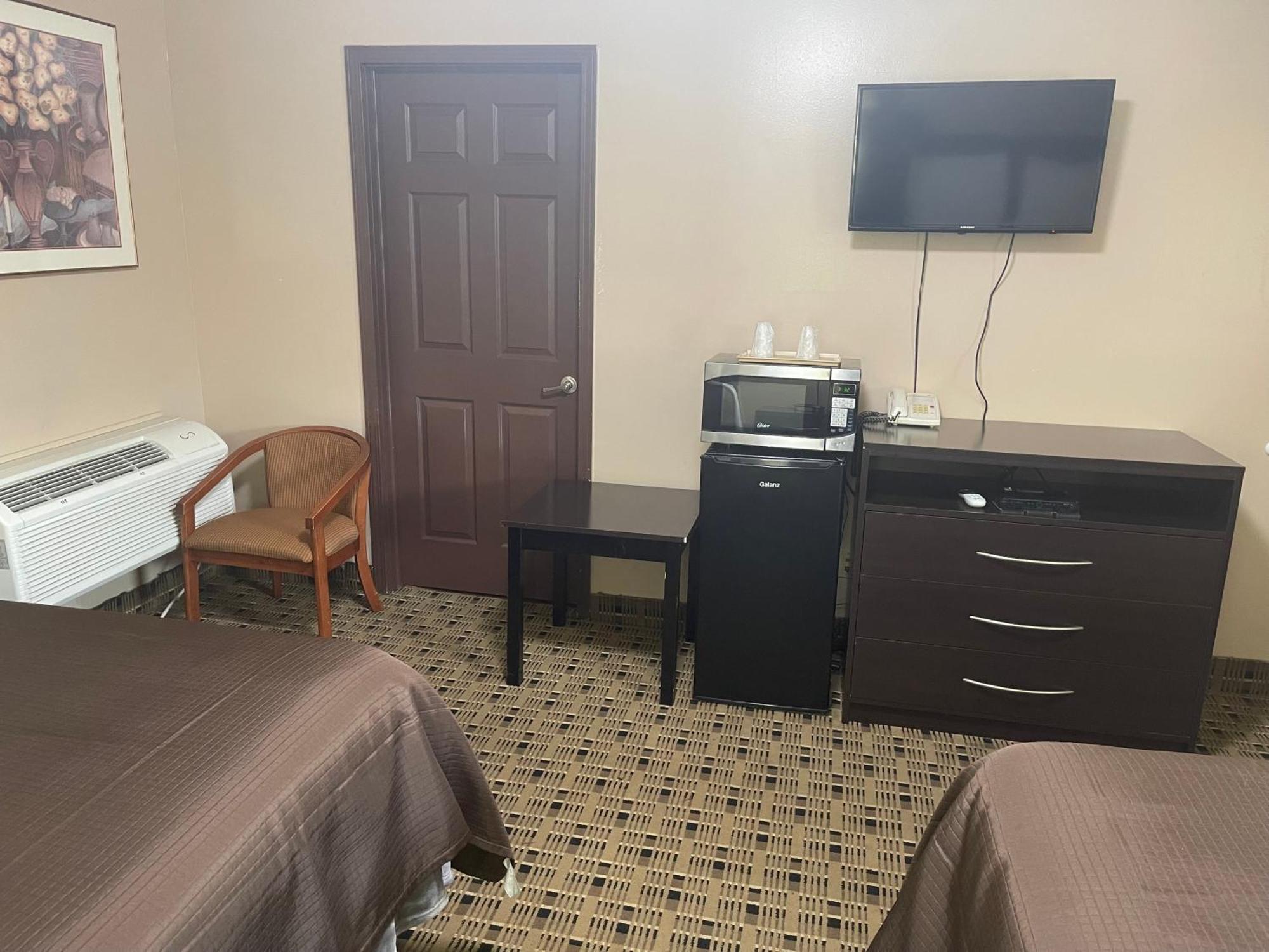 Economy Inn & Suites アシュタビューラ エクステリア 写真