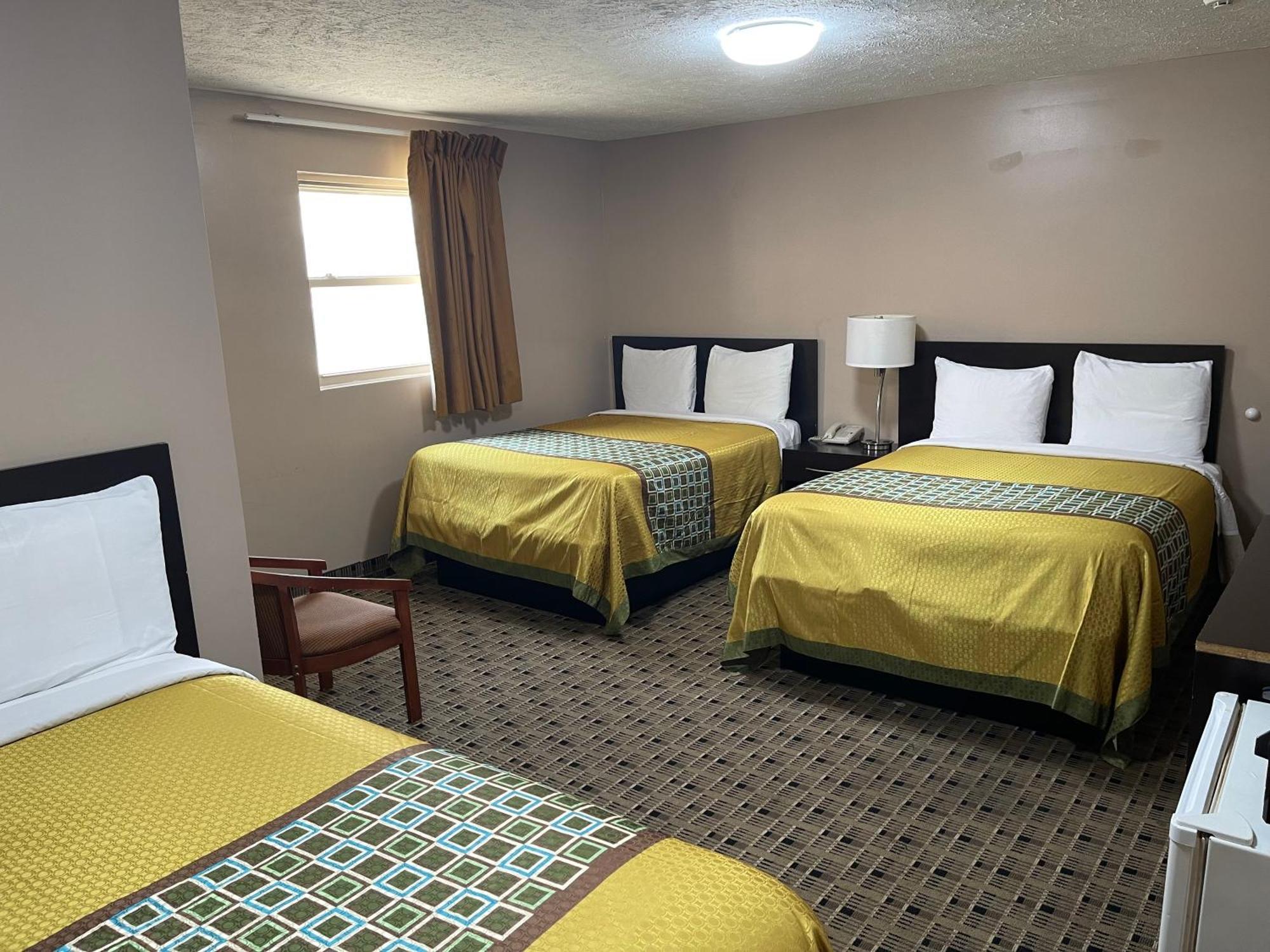 Economy Inn & Suites アシュタビューラ エクステリア 写真